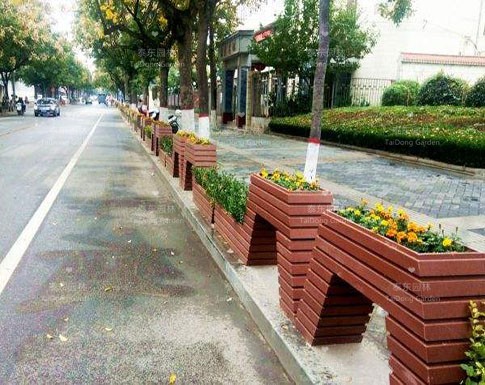 人行道隔離花箱 人行道隔離花箱